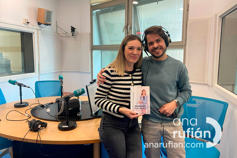 Una charla amena en Canal Málaga Radio: ¡Gracias por acompañarme!