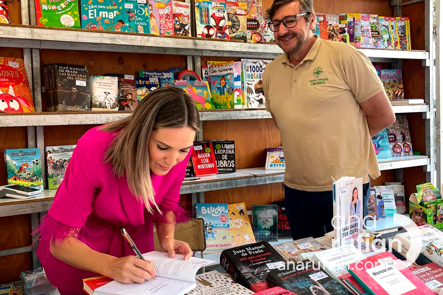 ana rufian feria del libro velez malaga