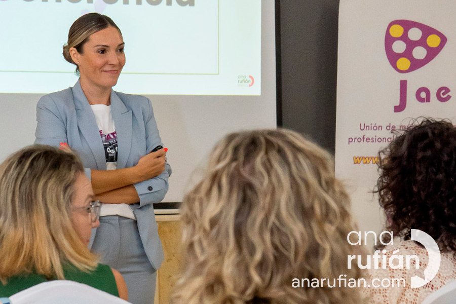 workshop sobre oratoria, redes, marketin en jaén...