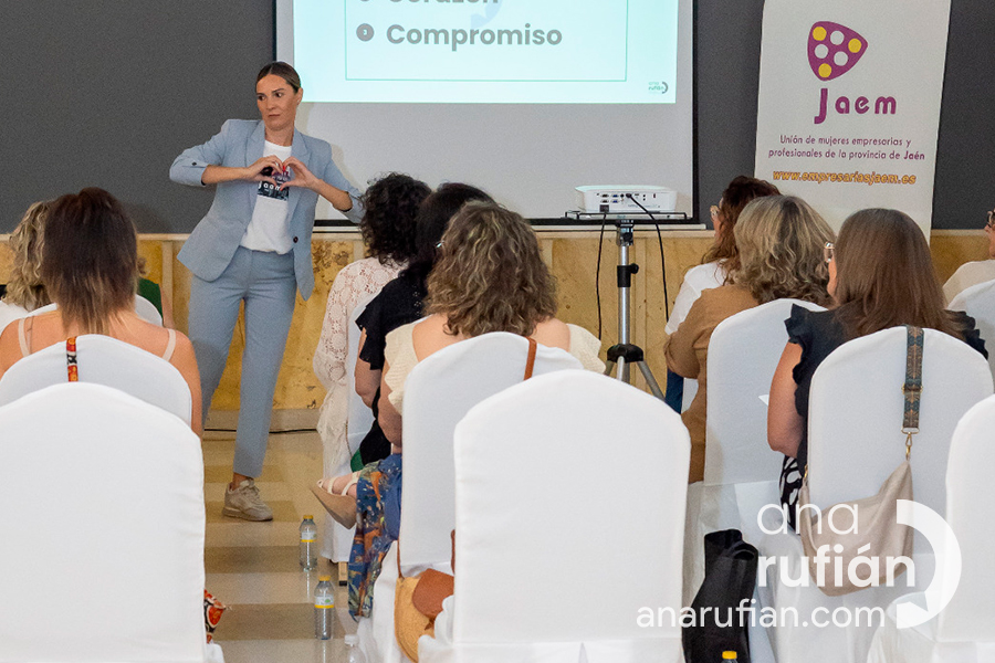 workshop sobre oratoria, redes, marketin en jaén...